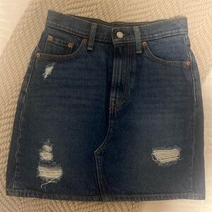 Levi’s denim skirt